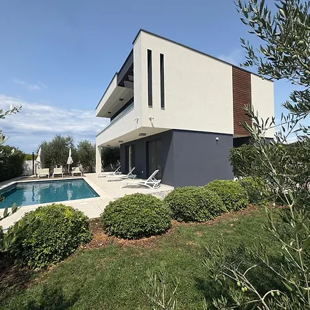 Villa Angelo 2020 With Sauna, Gym, Heated Pool Privlaka