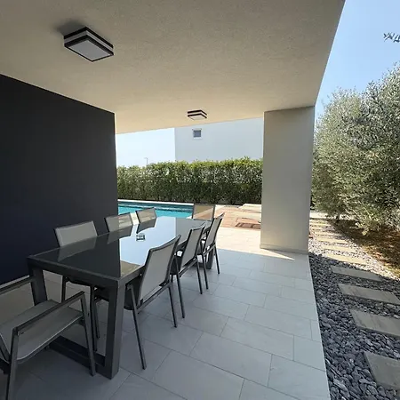 Angelo 2020 With Sauna, Gym, Heated Pool * プリヴラカ